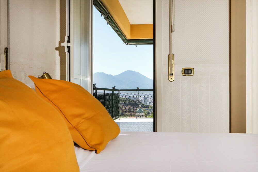 Фото Appartamento Con Terrazzo A Capodimonte