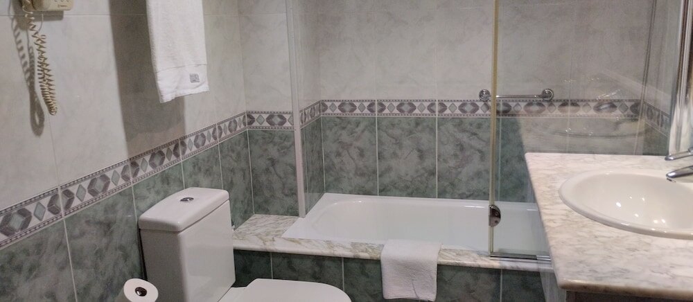 Фото Hotel Almirante