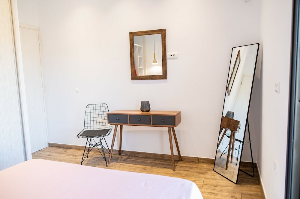 Фото Pebble Garden Aloe - Pampas Grass