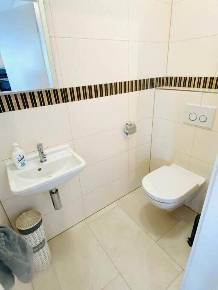 Фото Spac. Flat -Kirchberg w Parking&Terrace