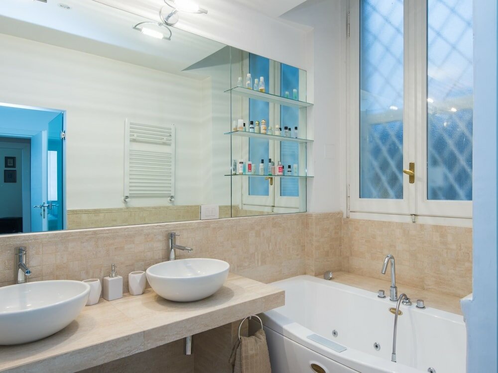 Фото Rsh Trastevere Luxury Large Apartment