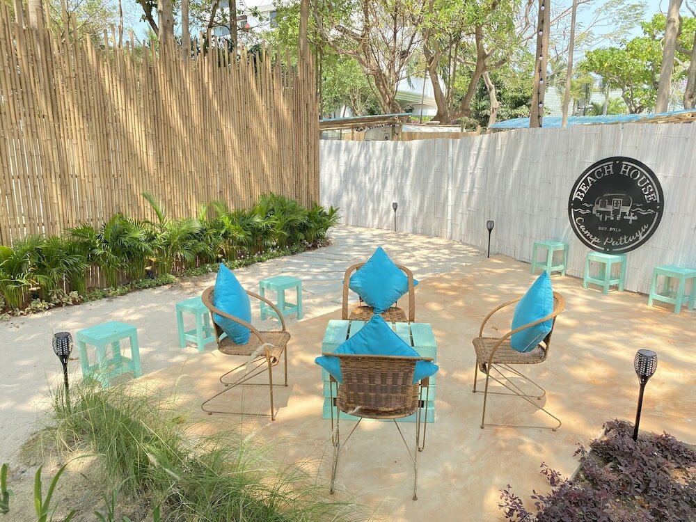 Фото Beach House Camp