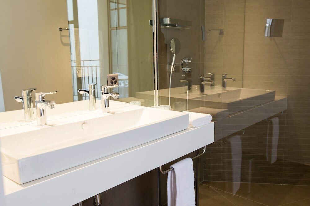 Фото Hôtel des Voyageurs