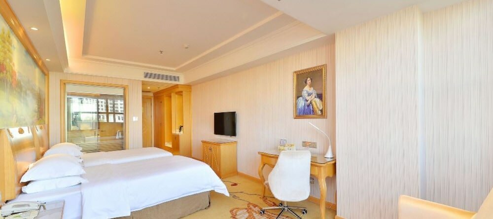 Фото Vienna Hotel Shenzhen - FuYong Metro Station Branch
