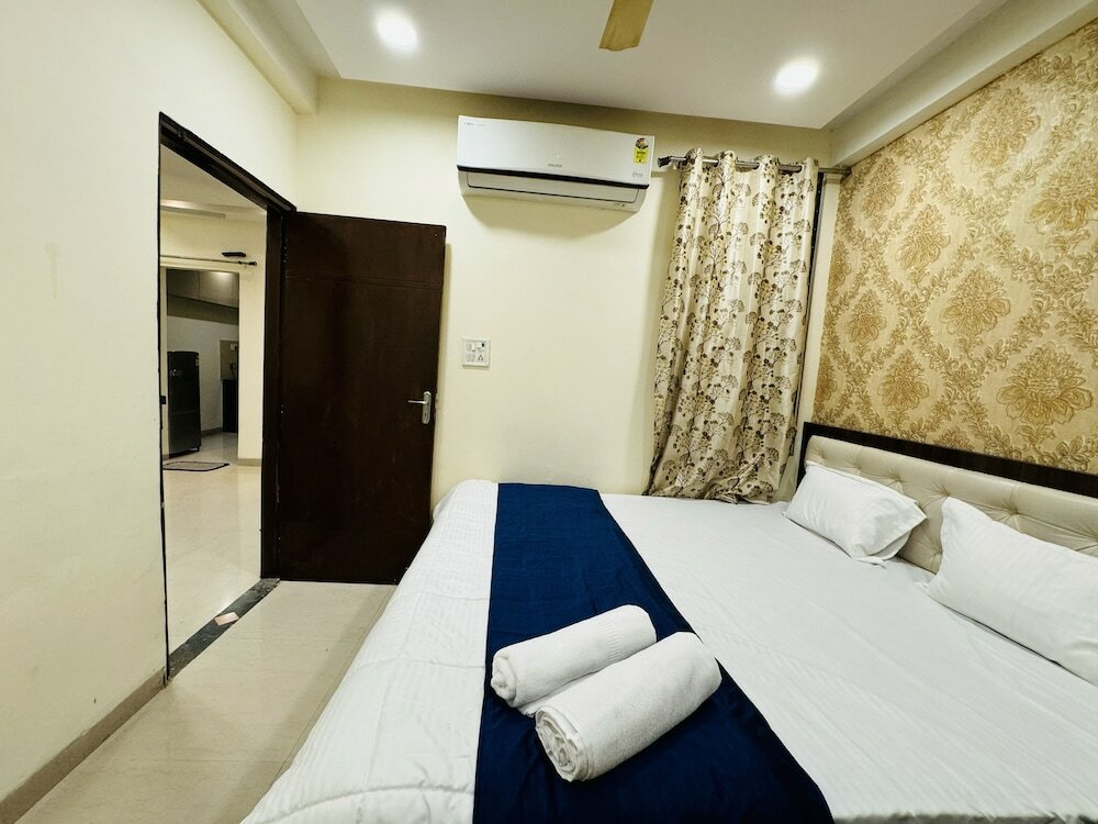 Фото Home Escape 2bhk Apartments