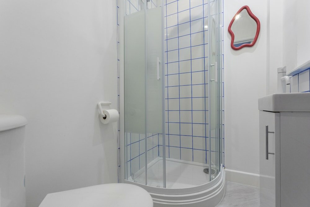 Фото OnPoint -3 Bed House - Parking