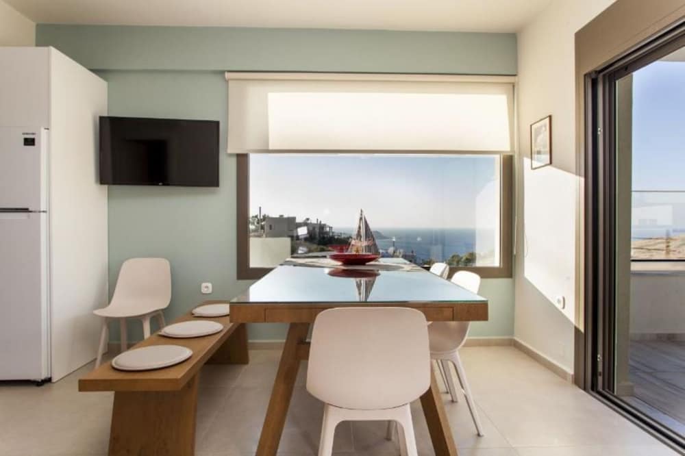 Фото Luxurious Rikas Villa