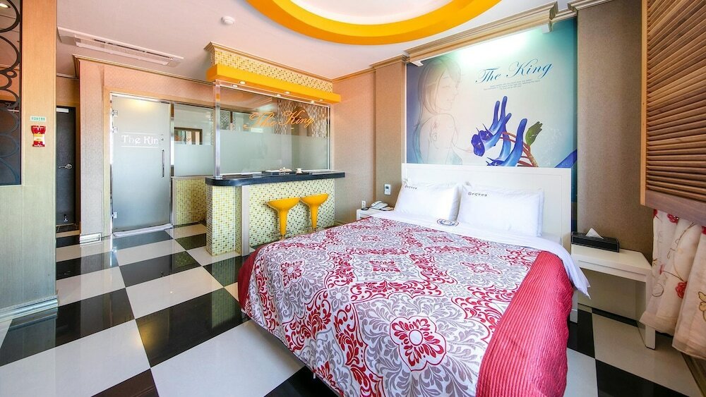 Фото Yeosu King Pension Tel
