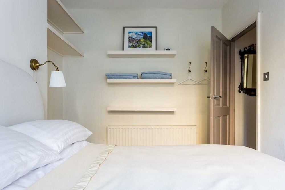 Фото Delightful 2 bed Garden Flat in Shepherd's Bush