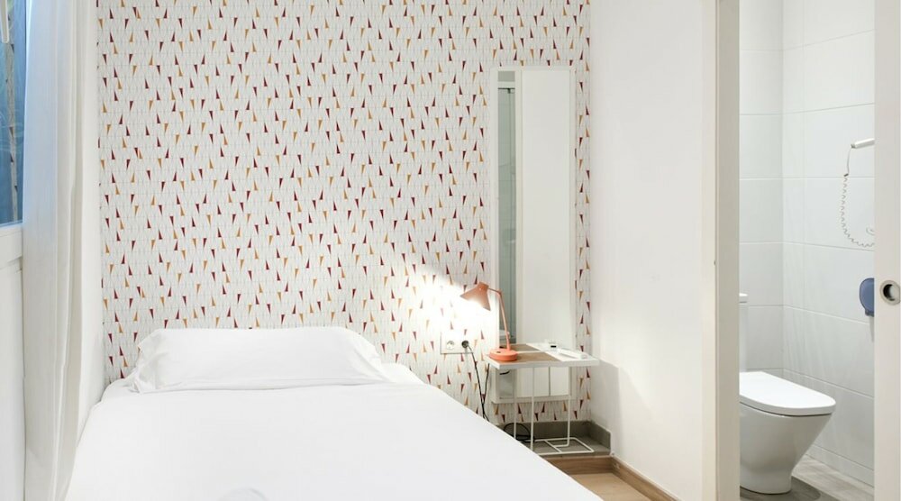Фото The Central House Barcelona Gracia - Hostel