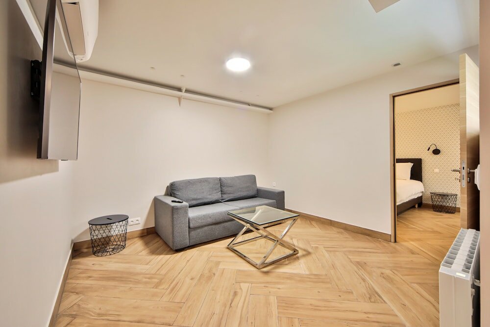 Фото Blue Night International 49