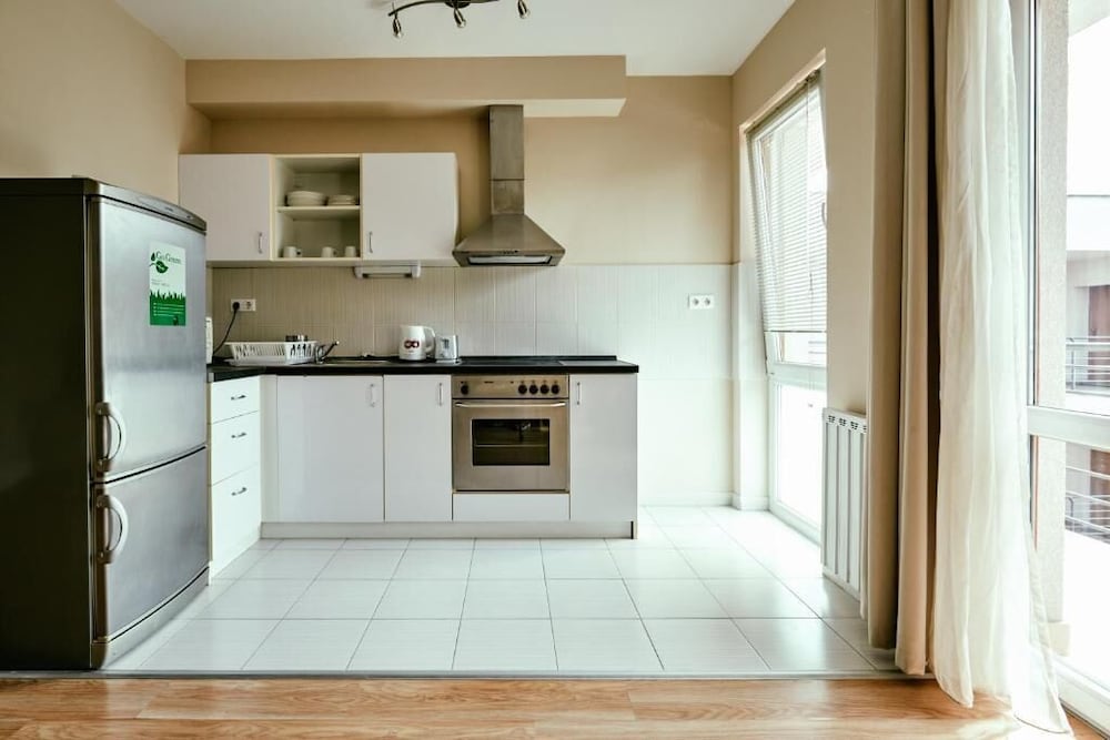 Фото Victoria Garden Apartments