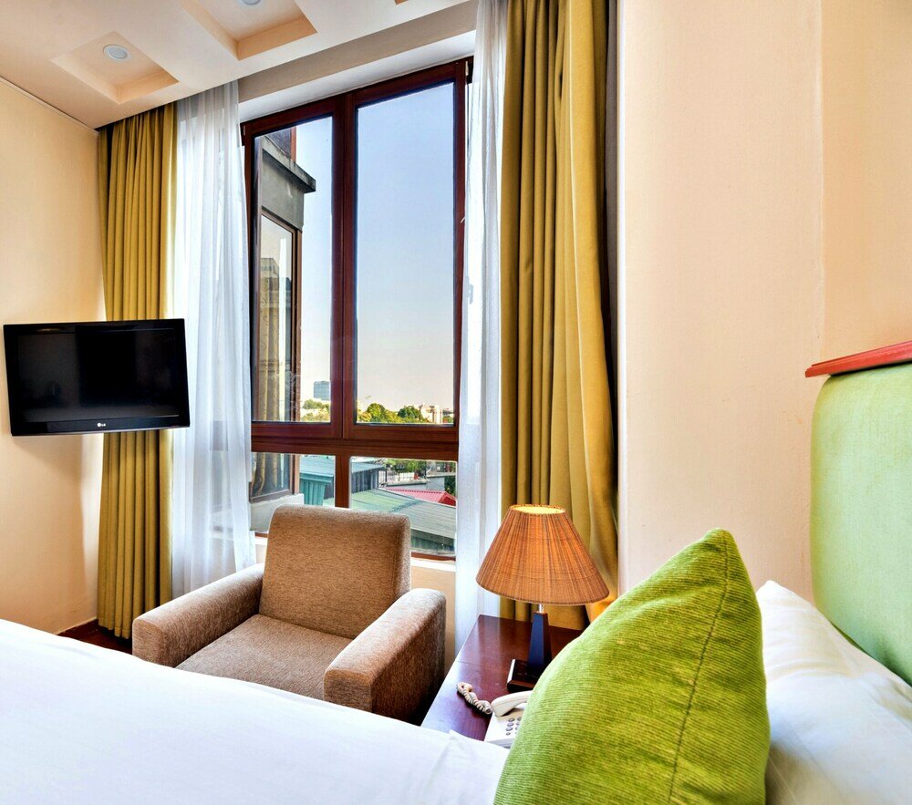 Фото Hanz LakeView Hotel Hanoi