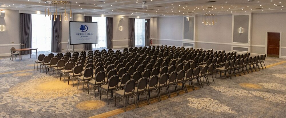 Фото DoubleTree by Hilton Stoke on Trent