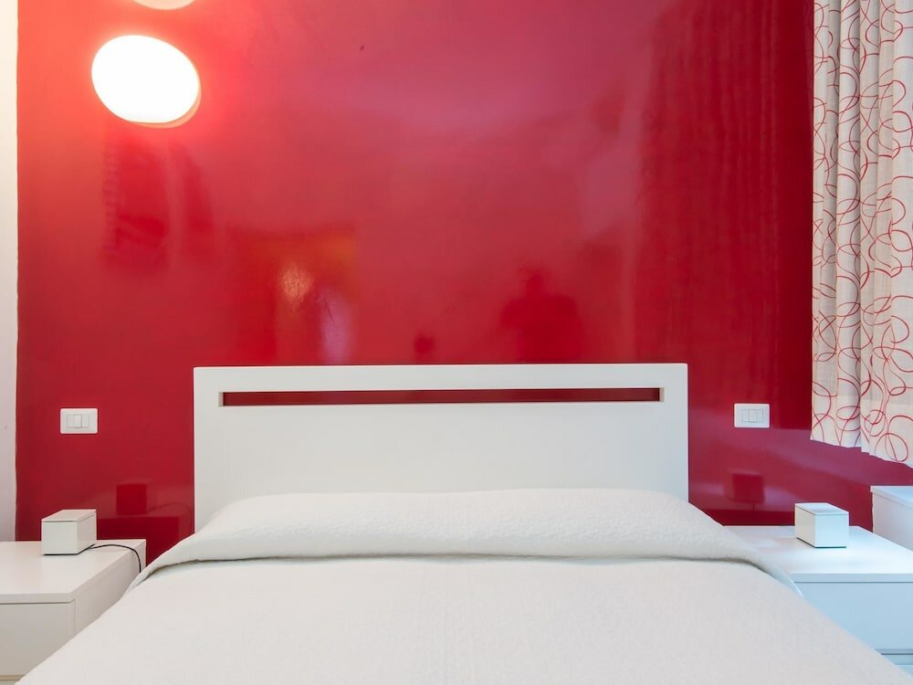 Фото Rsh Spanish Steps Luxury One Bedroom C