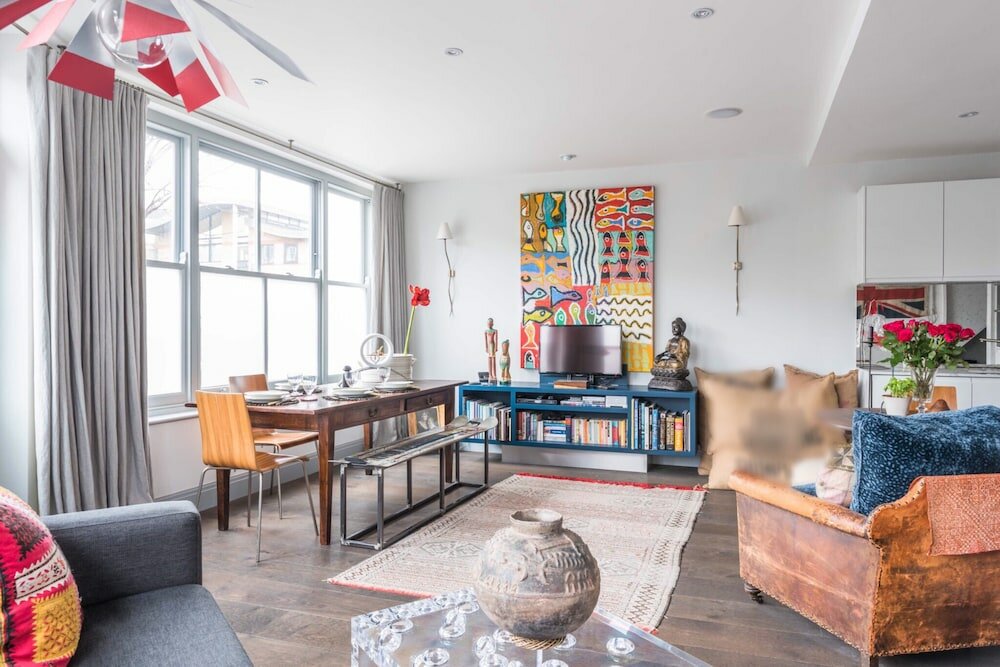 Фото Classic Hammersmith Home by Ravenscourt Park by Underthedoormat