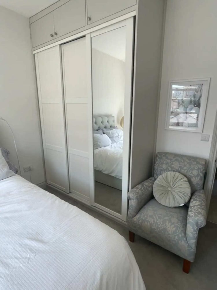 Фото Stylish & Bright 3bd Flat With Balcony - Fulham