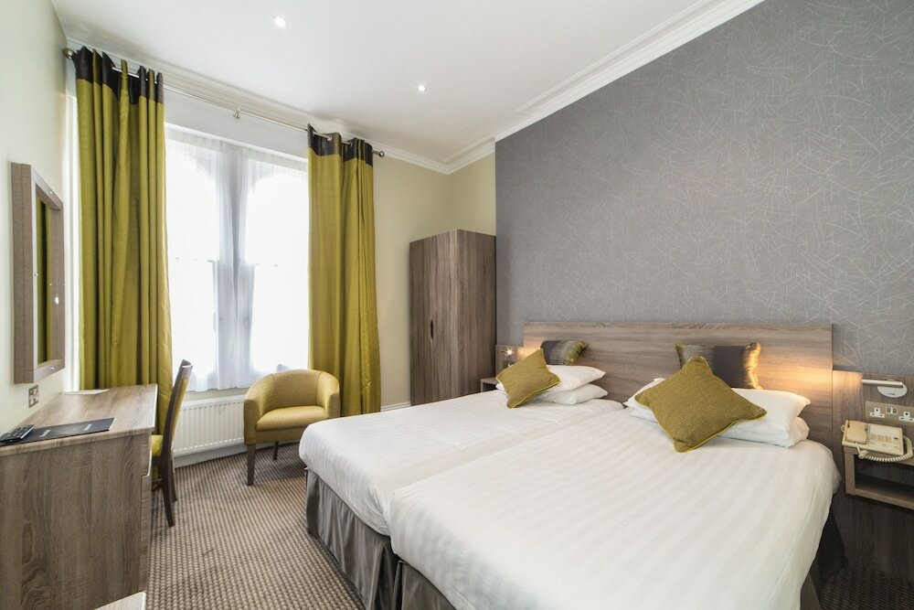 Фото Phoenix Hotel