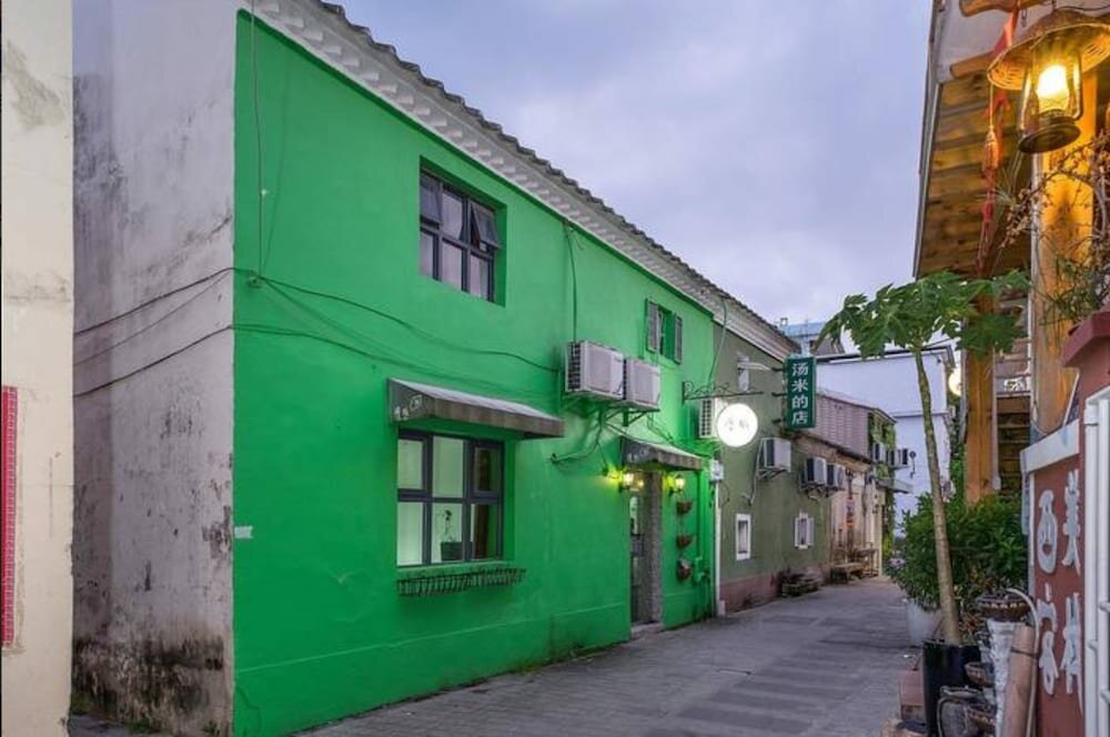 Hotel Shenzhen Dapeng Mancheng Theme Hostel, Earth, photo