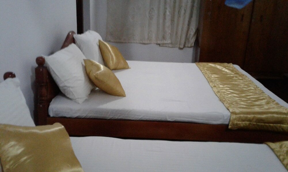 Фото The Rock Bunglow