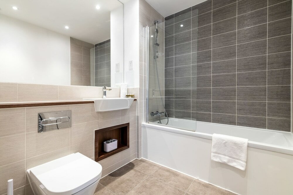 Фото Modern Brixton Jewel Apartment