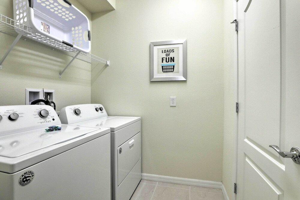 Фото Upscale Kissimmee Retreat