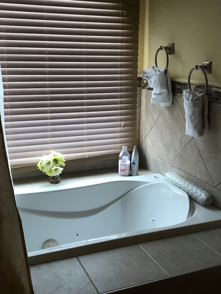 Фото Whitsha Inn B&b