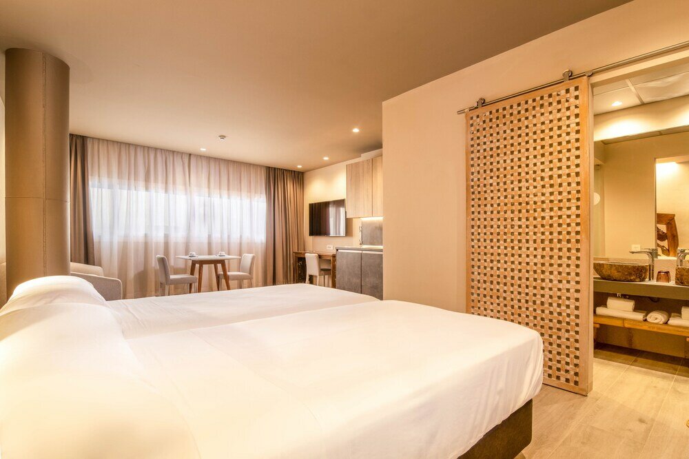 Фото Cadiz Bahia Apartmentos