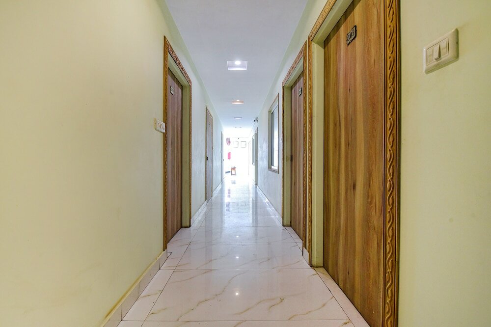 Фото Fabexpress Rani Bagh