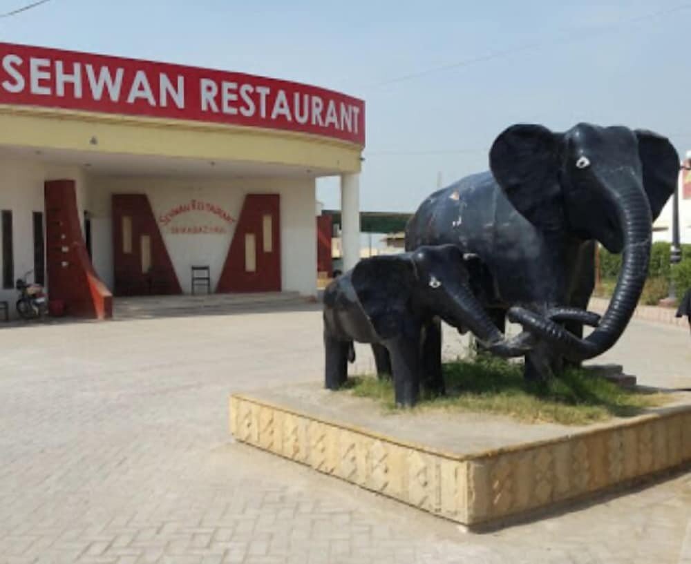 Hotel Hotel Sehwan Divine, Sindh, photo
