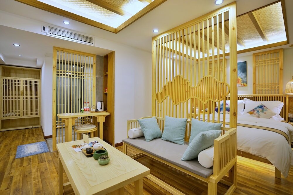 Фото Yuexijiang Boutique Holiday Hotel