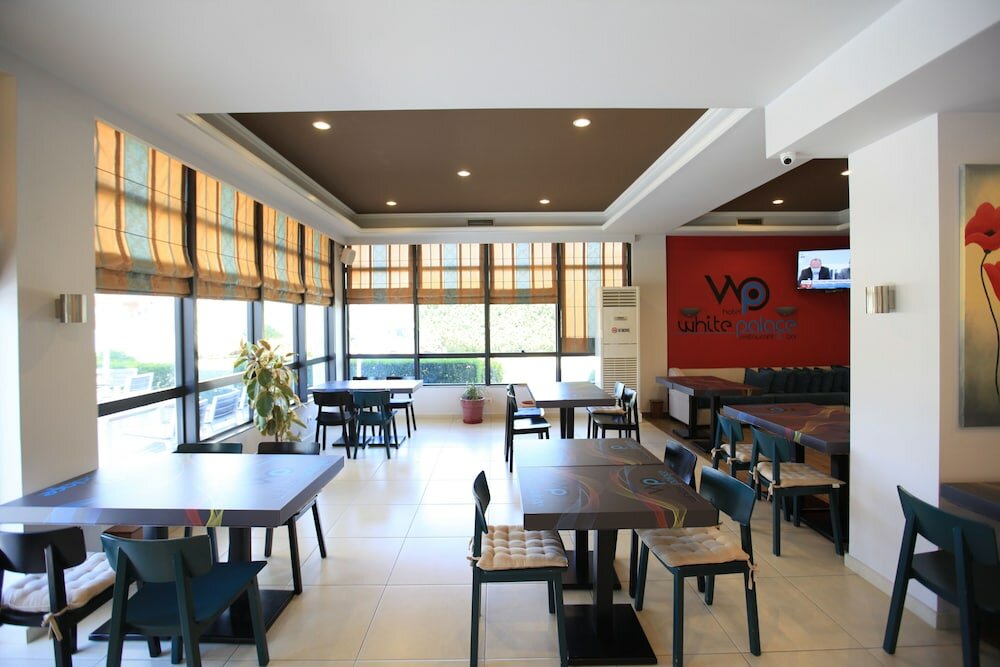 Фото White Palace Hotel