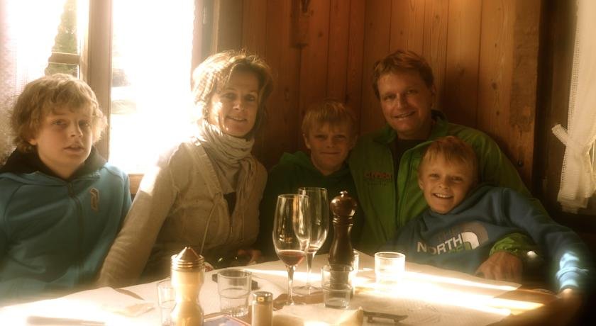 Фото Alpine Lodge