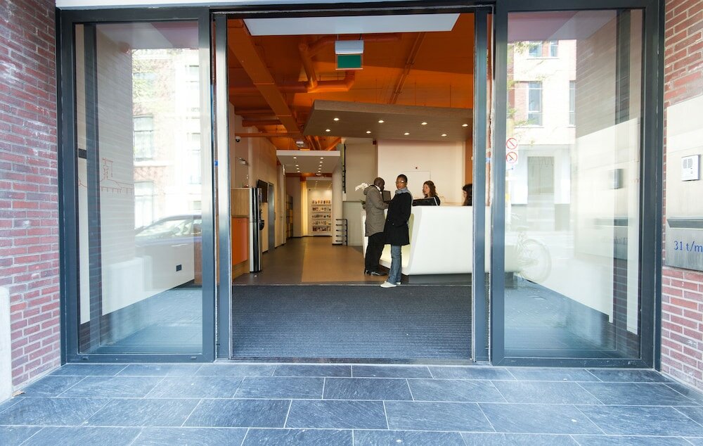 Фото EasyHotel The Hague City Centre