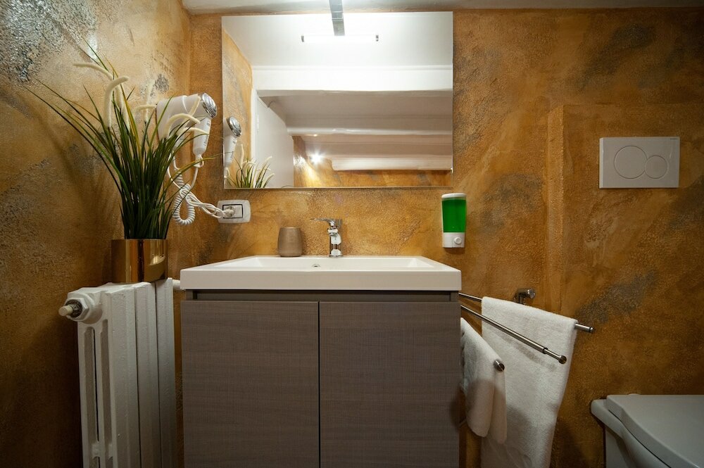 Фото Navona Rooms with Hot Tub