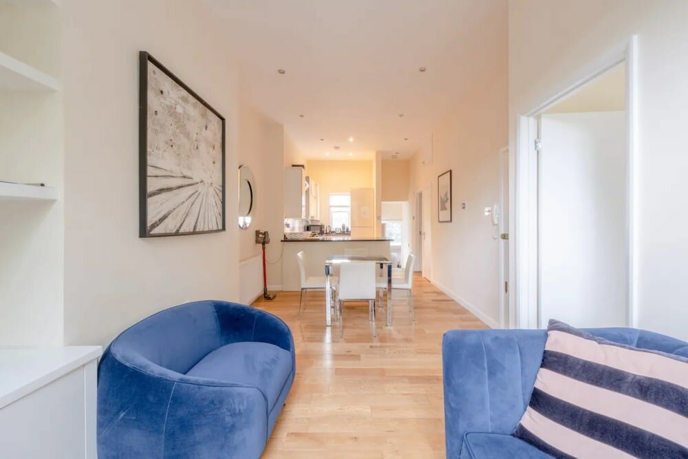 Фото Lovely 2 Bedroom Apartment With Great Transport Links