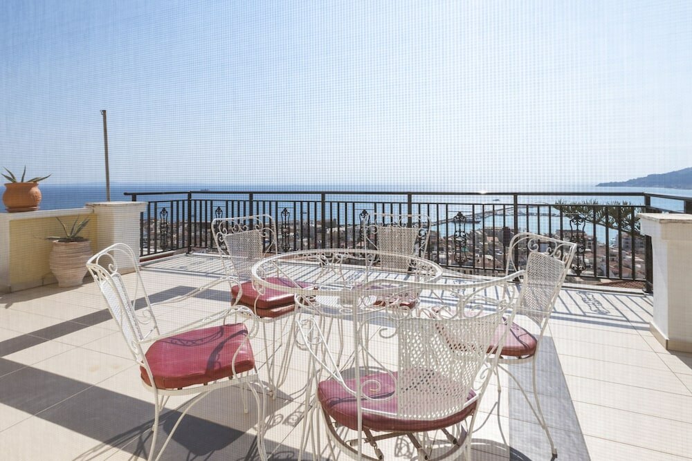 Фото Akakia Panoramic Villa