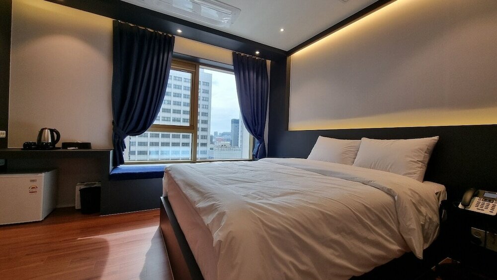 Фото Goldstone Hotel