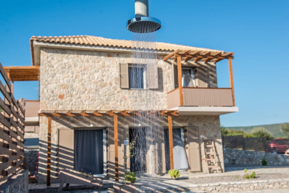 Фото Roggaki Ionian Villas