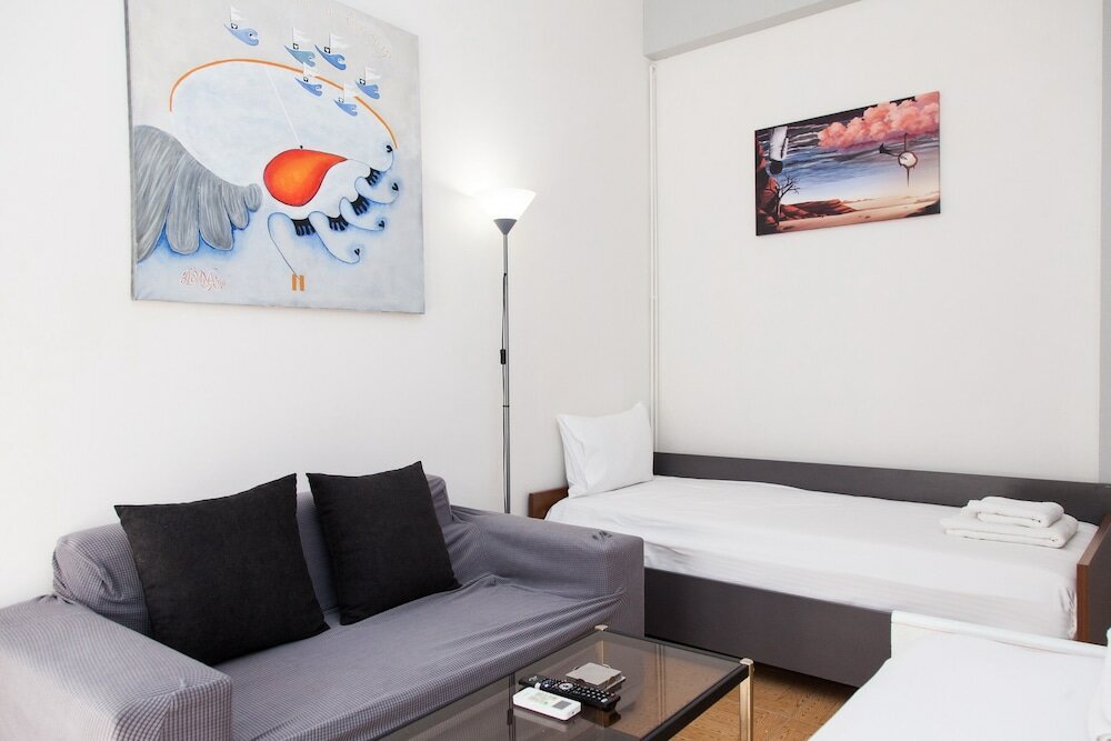 Фото Cozy apartment n Stavros Niarchos Park