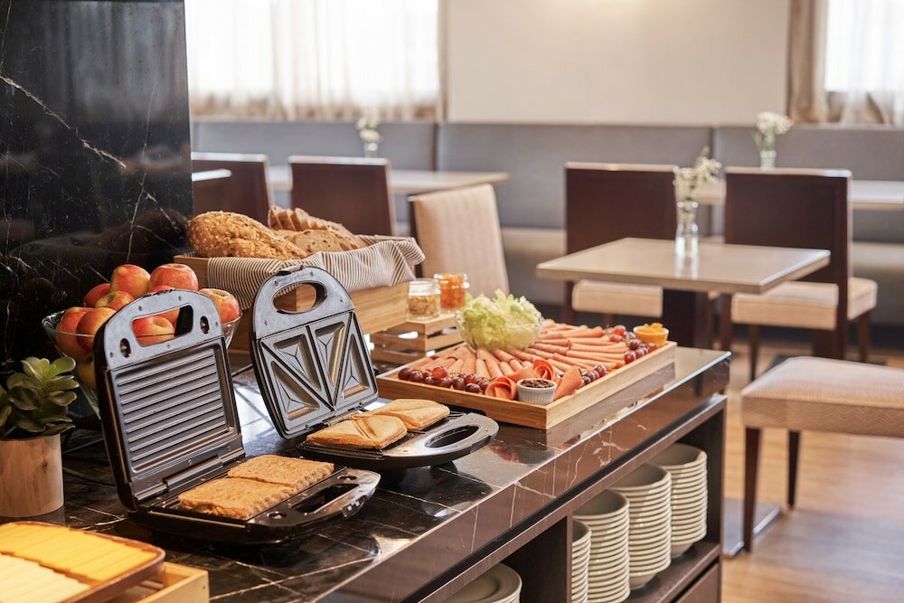 Фото Adina Serviced Apartments Singapore Orchard