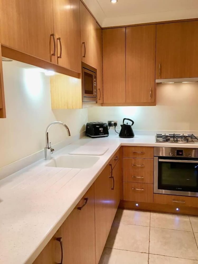 Фото English Garden Apartment