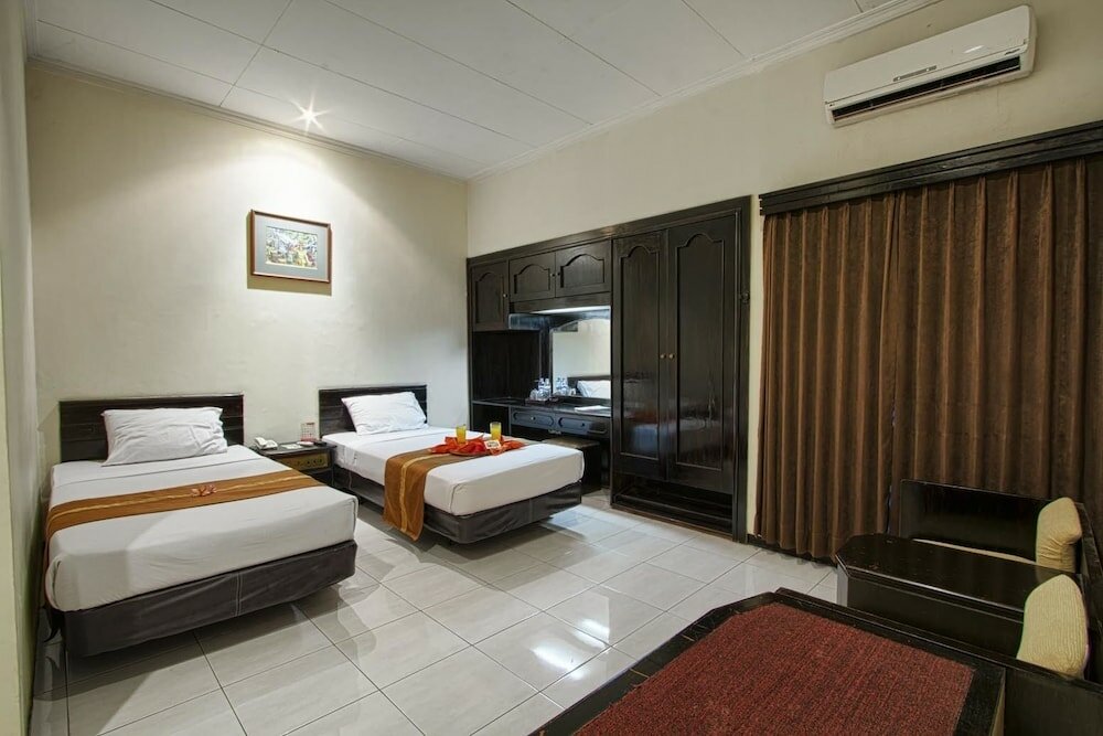 Фото Hotel Montana Dua Malang