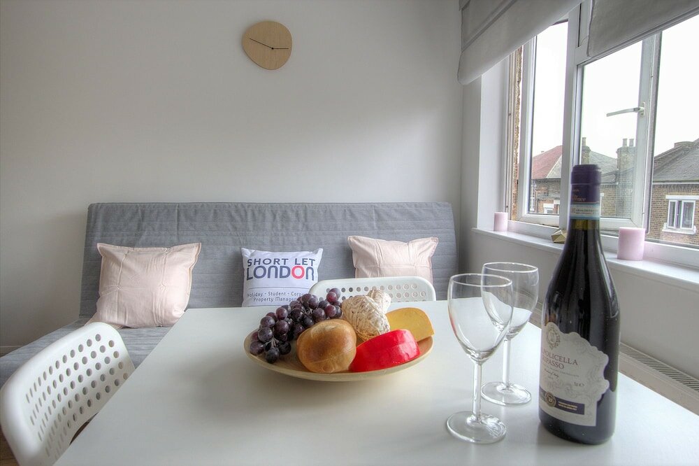 Фото R1 Medium Studio