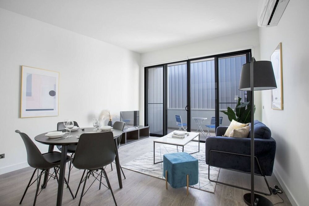 Фото Trendy Livingstyle 2br@moonee Ponds Wifi+parking