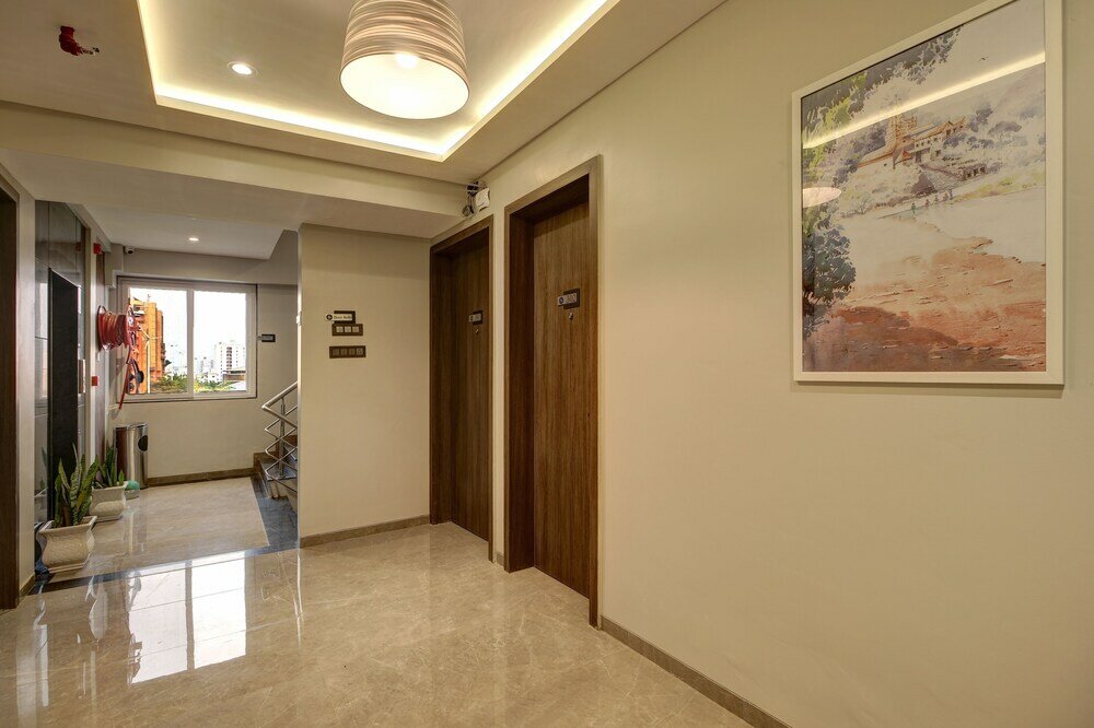 Фото StayBird - Fortune House Business Hotel