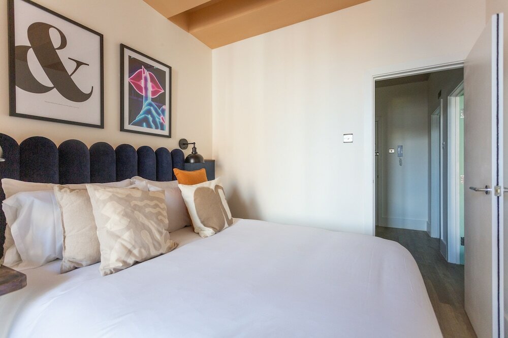 Фото Your Apartment i Brixton