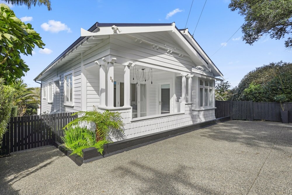 Фото Grey Lynn - Grandeur - Cafe Lifestyle