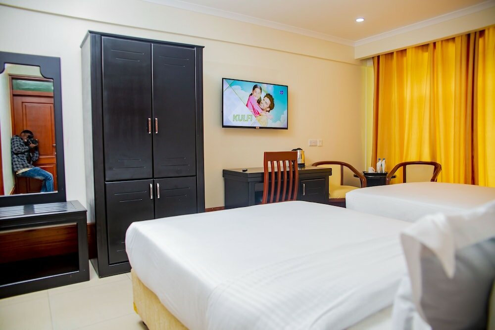 Фото Eden Highlands Hotel