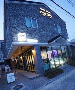 Гостиница Gunsan Yeojeong Guest House